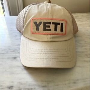 Women’s trucker hat
